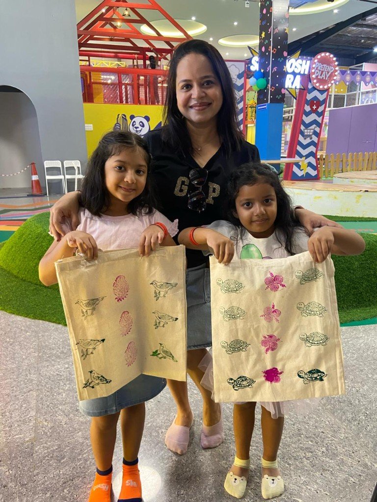 Family kids workshop with printed tote bags